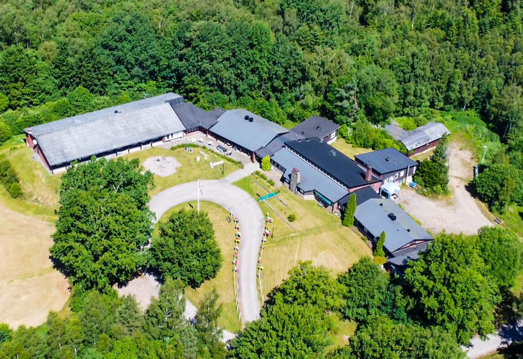 Nature Shelter Hotel Åsljunga Exterior foto
